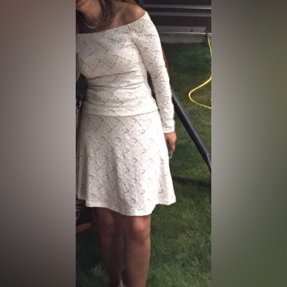 BCBG White Lace off shoulder Top - Picture 5 of 5